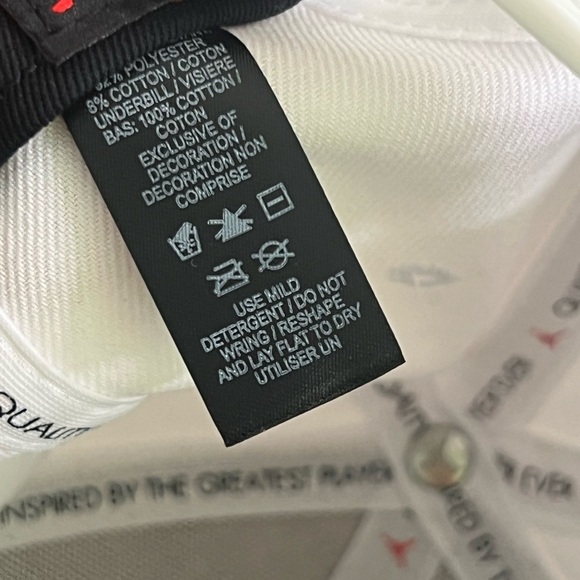 Men’s Jordan White and Black Cap new without tags no flaws - Picture 2 of 5